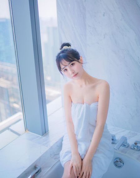 我和寂寞丰满的寡妇