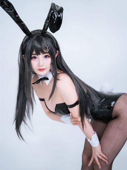 女初中生